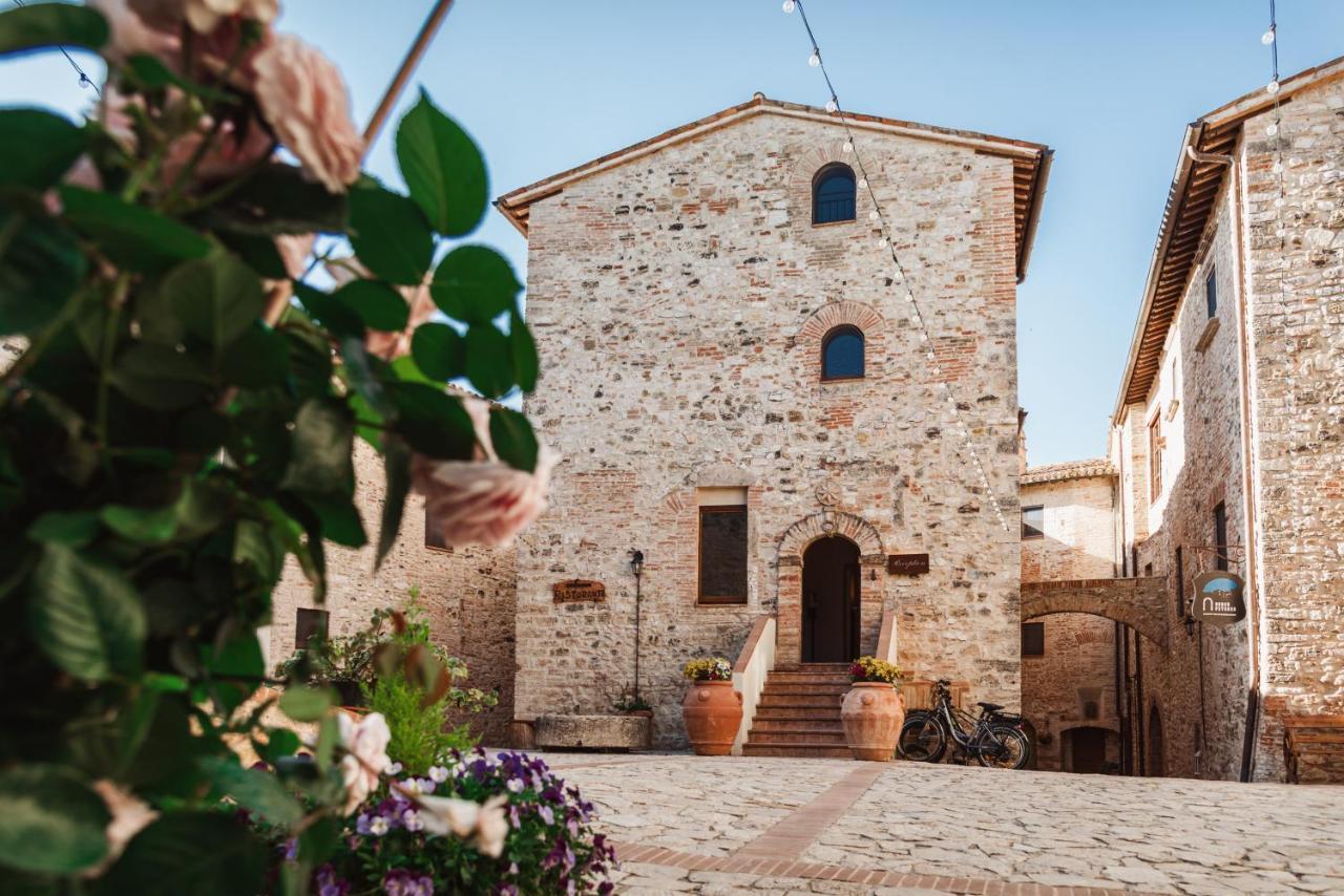 Borgo Petroro Hotel Todi Eksteriør billede